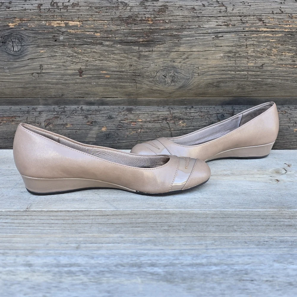Life Stride Laflash Feminine Minimalist Blush Nude Comfort Wedge 6.5M